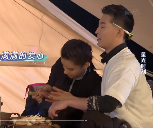 窦骁何超莲分手原因，何超莲窦骁分手是真的吗（其实人家的恩爱都藏在细节里）