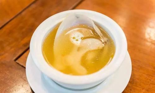 海蚌怎么做好吃，你知道河蚌怎么做才好吃吗（闽菜双绝之鸡汤氽海蚌怎么做才好吃）