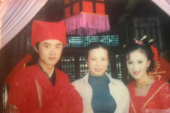 梦萍扮演者乐珈彤(梦萍的遭遇)