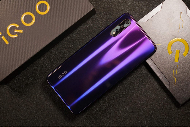 iqooneo855和iqoo哪个值得买，iqooneo855和iqoopro哪个好（855和iQOO）