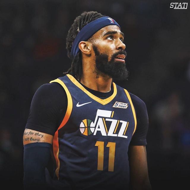 德隆威廉姆斯的后撤步转身上篮是如何完成的，不可以有停顿（康利于爵士的重要性）