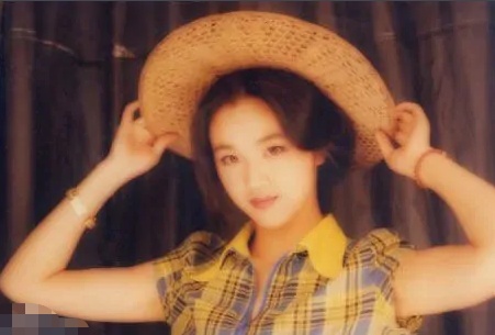 汤唯电视剧作品有哪些，汤唯电视剧作品有哪些好看的（“性感女神”汤唯的血泪上位史）