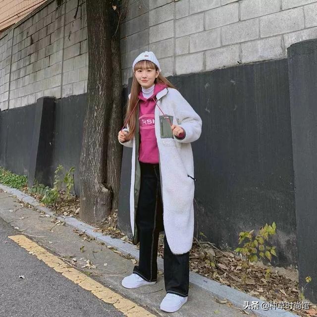 请问卫衣绒英文怎么讲，绒衣用英语怎么说（卫衣内搭的N种方法）