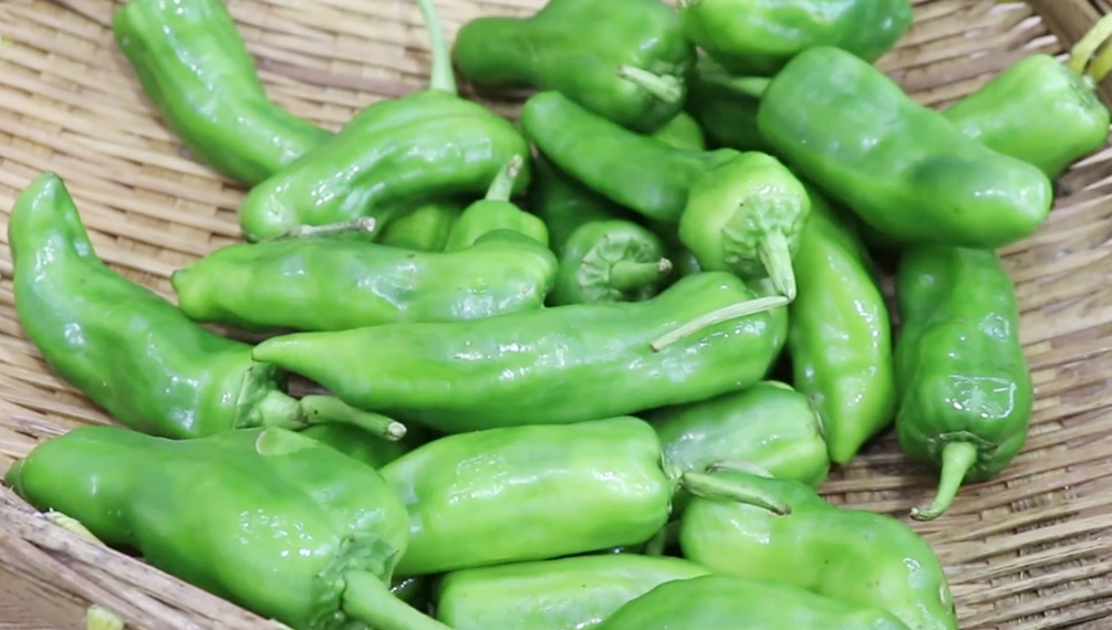 圖片[2]-【虎皮椒炒荷包蛋】做法步驟圖 香辣開胃又下飯 比吃肉還香-起舞食譜網