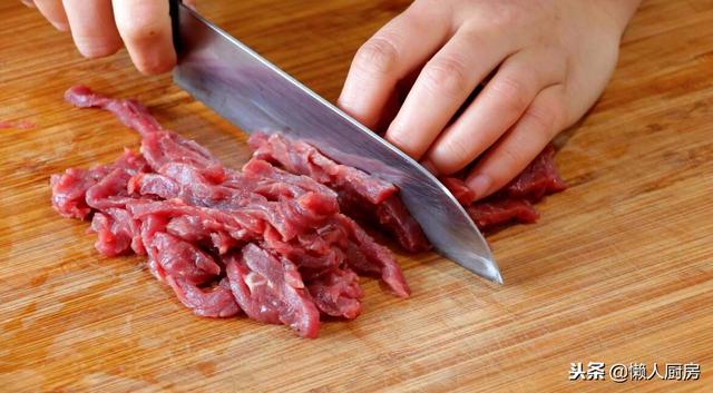 茶树菇和什么炒牛肉，这是茶树菇炒牛肉家常做法