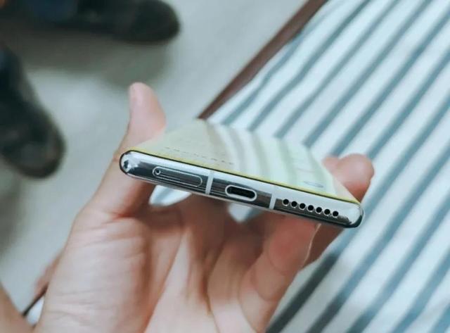 小米和华为哪个好，手环小米和华为哪个好（原来根据价位也分三六九等）