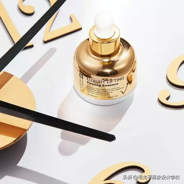 essence化妆品中的意思，essence是什么意思（你连精华和肌底液都傻傻分不清楚）