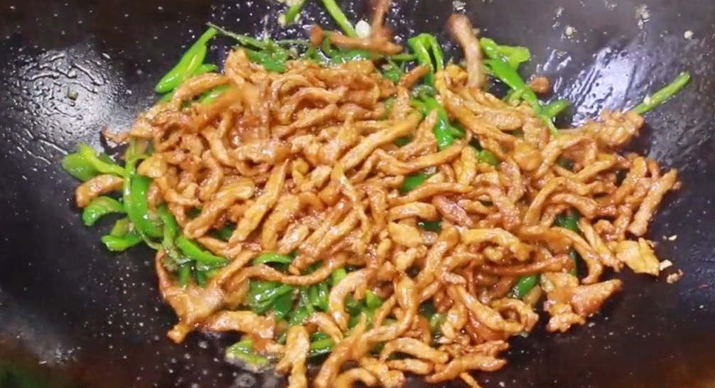 圖片[6]-【青椒肉絲】做法步驟圖 青椒香辣下飯 米飯能吃2大碗-起舞食譜網