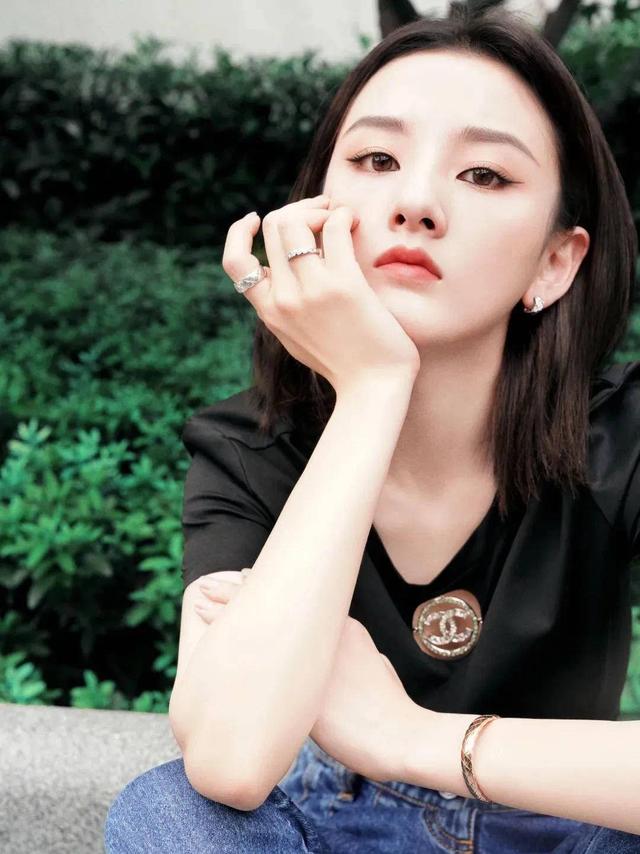 眼线笔怎么削，眼线笔怎么画初学者（眼线画对，眼睛放大2倍）