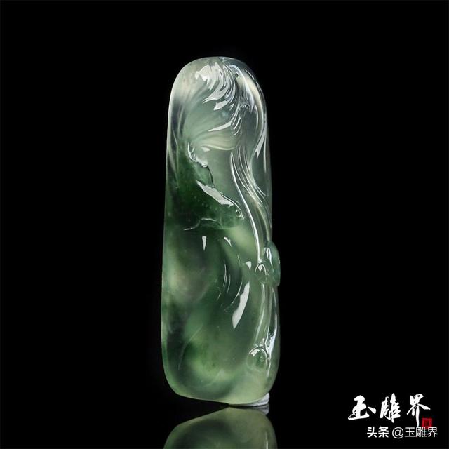 玉鱼吊坠的寓意是什么，佩戴鱼玉吊坠寓意（温润翡玉上的鱼趣呼之欲出）