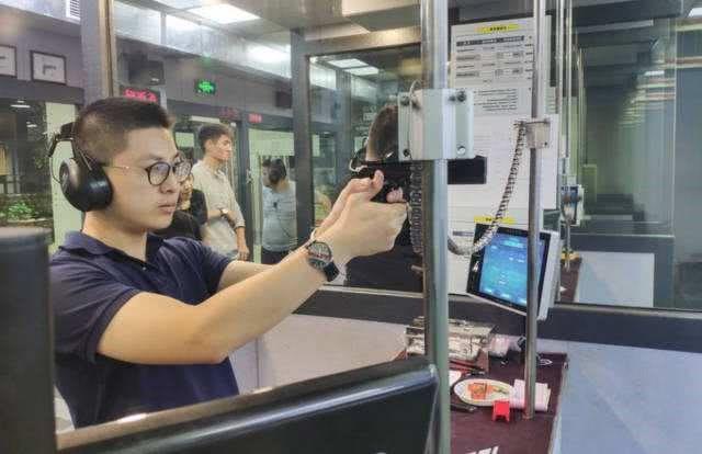 上海警察配格洛克，格洛克g17（每个人都能去，价格还不贵）