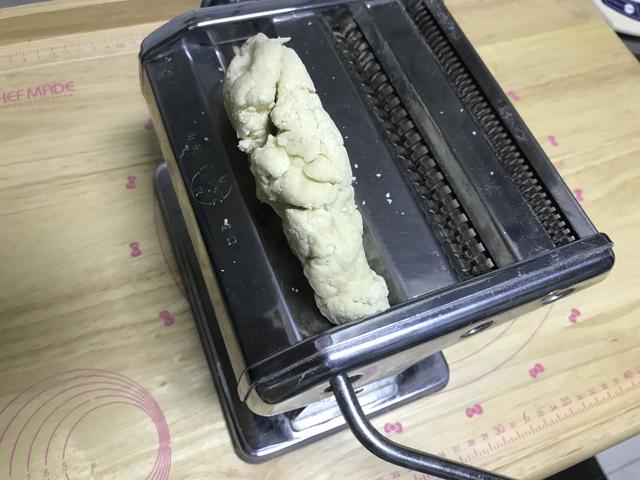 碱水面怎么做好吃，让人吃着上瘾的地道碱水面