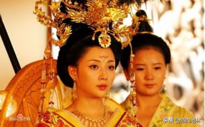 杨贵妃为什么不能生育，唐玄宗和杨贵妃为什么没有孩子（“四大美女”之一的杨玉环为何一生无子）