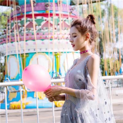 高冷禁欲系御姐女头像，高冷御姐范女神头像（御姐范微信霸气的女生背影头像）