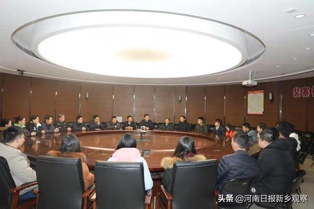 王英琦的简介资料，王英琦（新乡籍清北学子春节前齐聚裴寨）