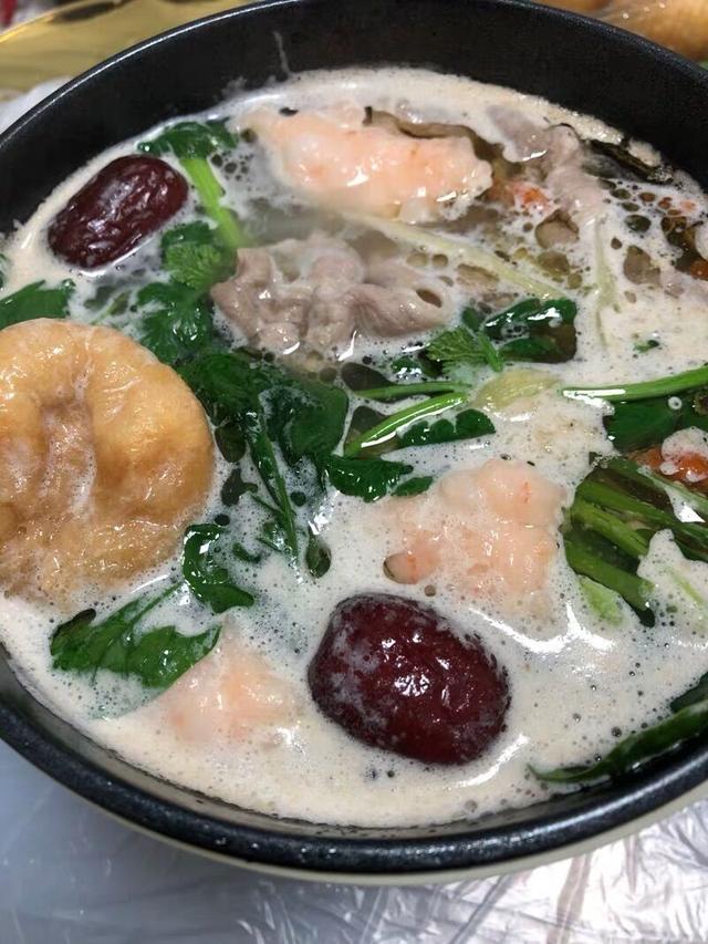 火锅底料有哪些，海底捞火锅底料有哪些（你准备好流口水了吗）