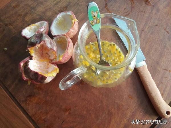 百香果怎么泡水喝，百香果怎么泡水喝步骤（教你自制消暑清凉茶）