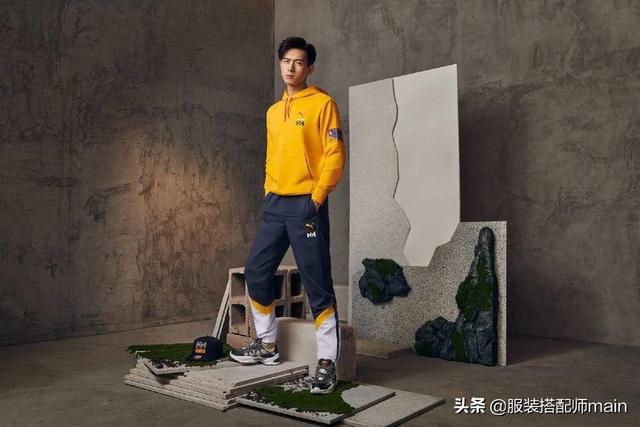 男士卫衣怎么搭配，男士卫衣怎么搭配裤子（男生穿衣别总是黑白灰）