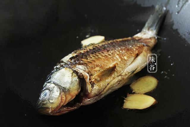 木瓜猪骨汤的做法，木瓜猪骨汤的做法视频（秋天皮肤易干燥）