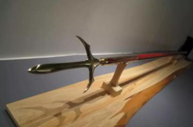 宇文成都的兵器，猪八戒和宇文成都的兵器