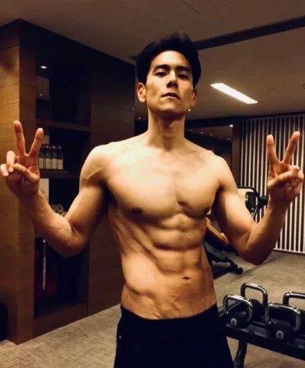 李现年龄个人资料，李现年龄（李现200斤未p照片曝光）