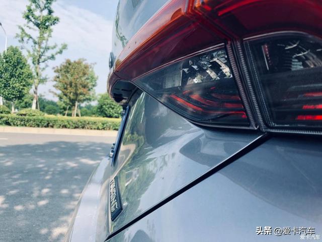 万宝龙签字笔真假鉴别方法，万宝龙签字笔真假鉴别视频（亚洲龙提车，买了就得找对象）