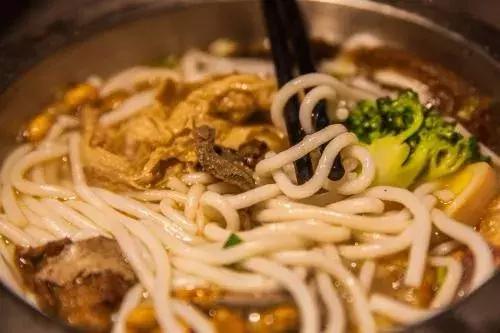 龙船调简谱,龙船调大体上分为几部分(张家界米粉之歌新鲜出“锅”) 龙船调简谱,龙船调大体上分为几部分(张家界米粉之歌新鲜出“锅”)