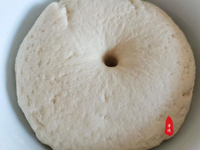 简单枣花卷做法，简单枣花卷做法教程（就是厨房小白也能制作出来）