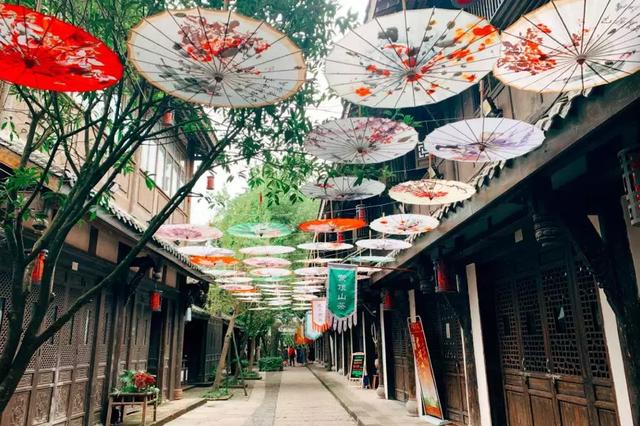 黄龙溪在哪里，黄龙溪的黄龙溪谷（市井印象馆......这个周末走起）