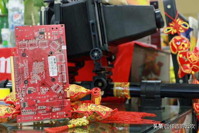 佳能2470二代，佳能2470镜头一代二代区别（佳能28-70/2.0与24-70/2.8二代差别多大）