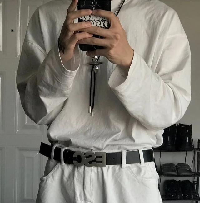 龙应该藏在云里你应该藏在心里，龙应该藏在云里你应该藏在心里表达了什么，微信头像（系列：龙应该藏在云里）