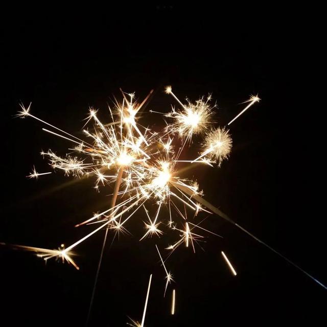 女生套图，微信头像，女生套图（女生微信头像套图）