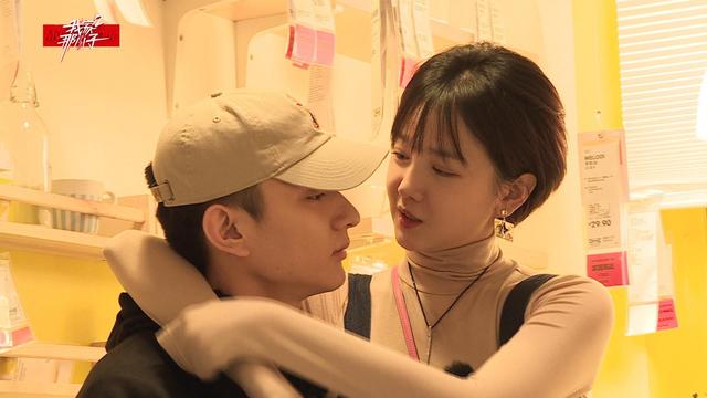 1,于小彤女友:陈小纭.