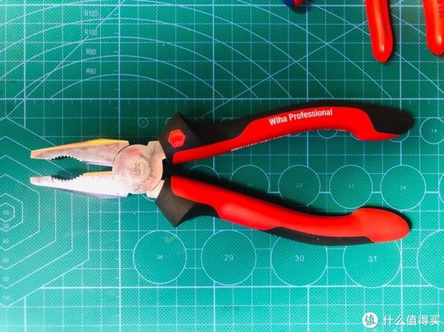 十字螺丝拧花了怎么办，螺丝拧花了如何拧出来（说说钳子-历史、原理、构成和选择）