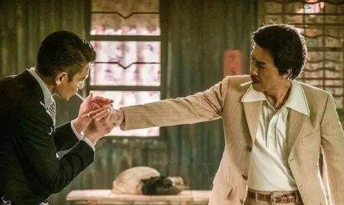 黑道校园小说完结版，从青春校园到都市热血（校园都市黑道小说）