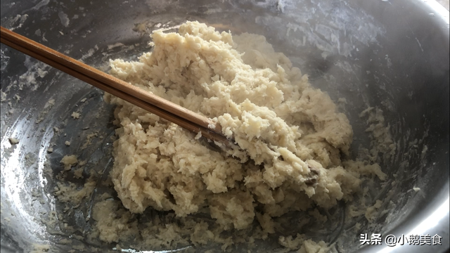 炸糖糕怎么和面，炸糖糕的方法怎么和面（糖糕好吃关键在和面）