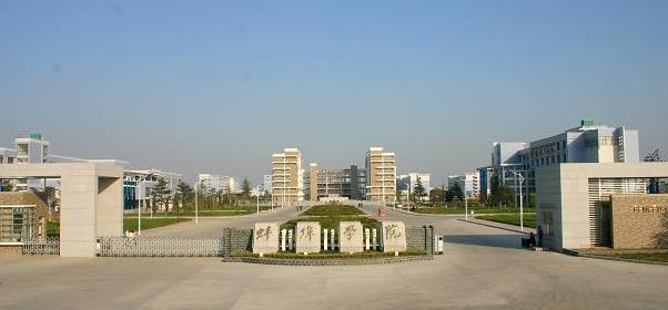 蚌埠学院有几个校区及校区地址，蚌埠学院有几个校区及校区地址图片（蚌埠学院，这名字念对的人不多）