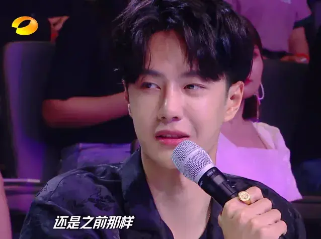 周名轩微信头像高清图片，王一博点评前队长周艺轩太犀利