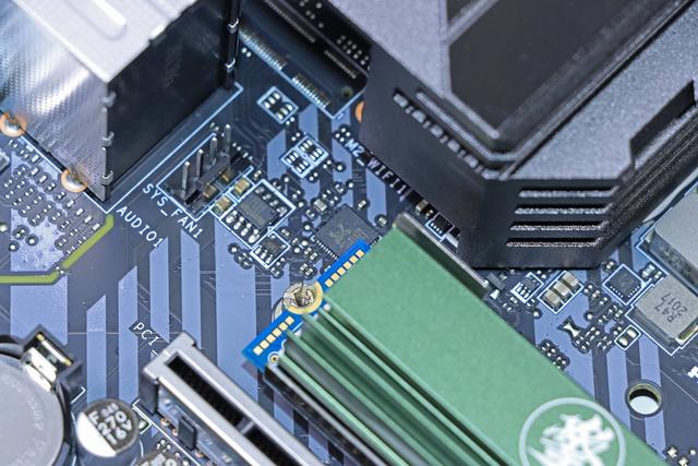 10400f和10400有什么区别，10400f与10400f（谁是 CPU 套装性价比之王）