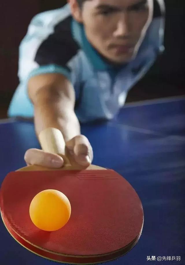 乒乓球的基本规则，乒乓球单打比赛规则简介（乒乓球规则解析——非故意连击有效）