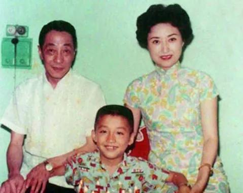 伊能静为什么和庾澄庆分手，伊能静为什么和庾澄庆分手知乎（陪伴伊能静23年却被背叛）