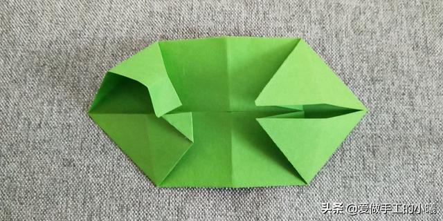 折青蛙怎么折简单又会跳，如何折会弹跳的青蛙（嘴巴会动的青蛙折纸）