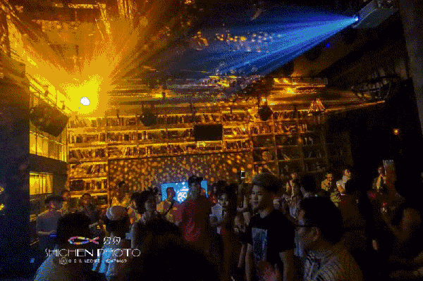 莫尼山歌词，韩红莫尼山歌词（你能马上猜出来是哪首歌吗）