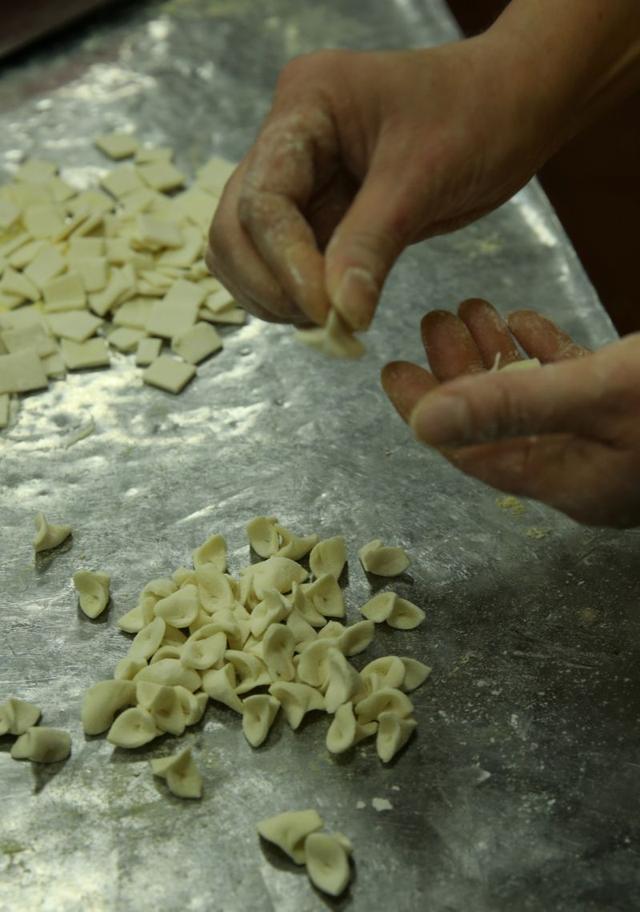 河津市美食，河津市美食推荐（河津“坐碗子”招待最尊贵的客人）