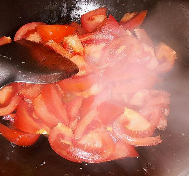 白玉菇不焯水有毒吗，白玉菇做汤用焯水吗（白玉菇这样做太美味了）