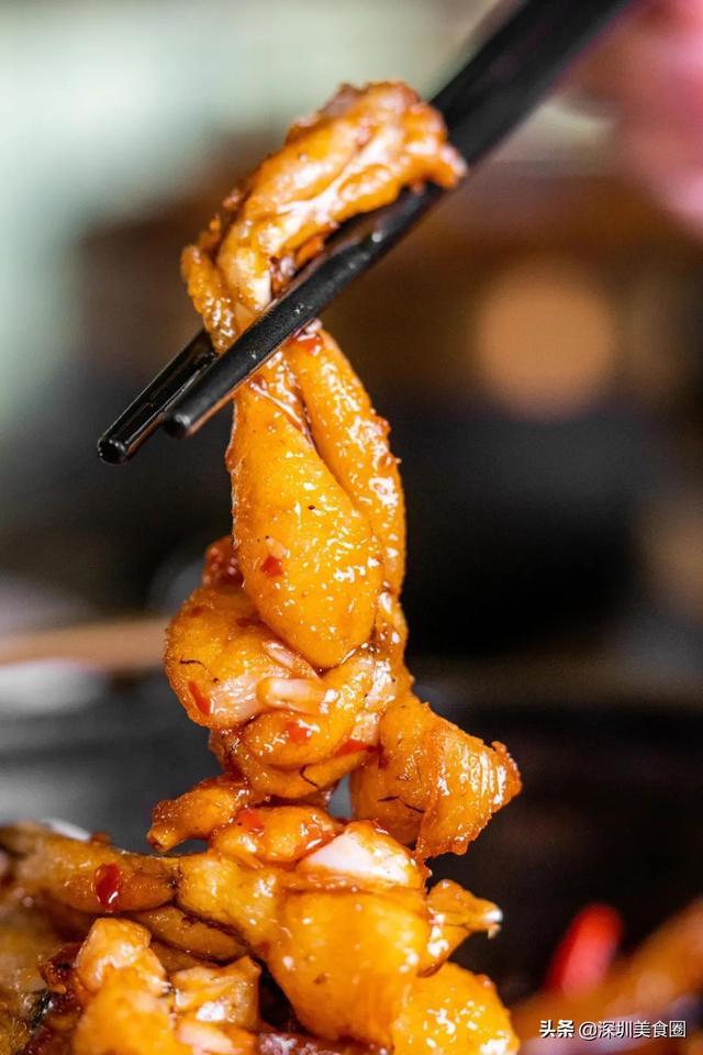 扛把子念kang还是gang呢，扛把子怎么读gang（蛙小侠，内讧了）