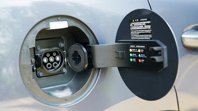 30cm=几分之几dm用分数表示，30等于几分之几（唐DM-i就是最适合家用通勤的SUV）