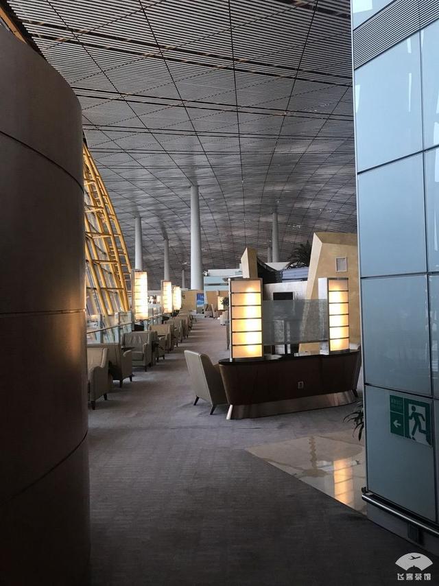 国航最高级别什么卡，国航白金卡什么级别（经济舱也能享受贵宾室、提前选座等权益）