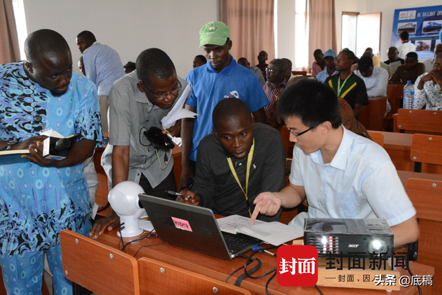 标签非洲酋长什么意思，非洲的酋长是什么意思（90后中国小伙成首个非洲国家“双酋长”）