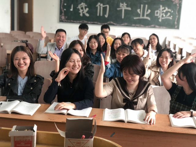 班委有哪些职位，班委有哪些职位要团员（大学班级至少有10个班委）